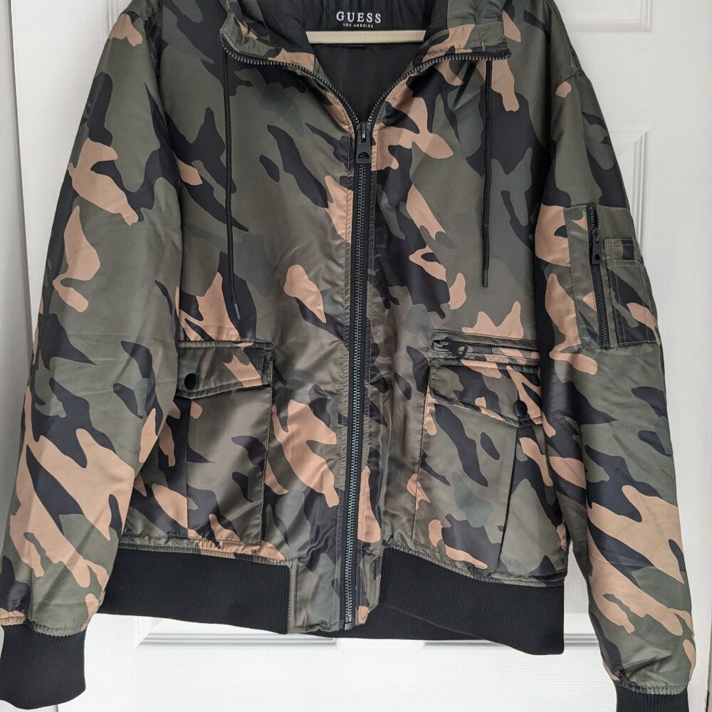 Guess Camouflage Bomber Jacket with Hood Zip Men's XL NWOT